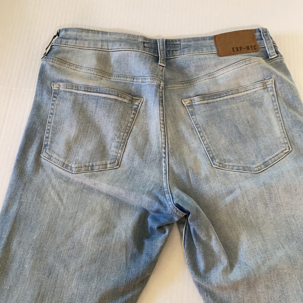 Express - Men’s Slim Light Wash Hyper Stretch Jeans - 32x30 - Picture 3 of 6